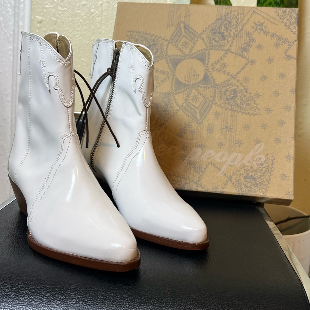 Free People New Frontier Western Boots Woman’s size 6.5 USA WHITE - Picture 4 of 13